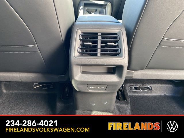 New 2025 Volkswagen Tiguan SE image 54