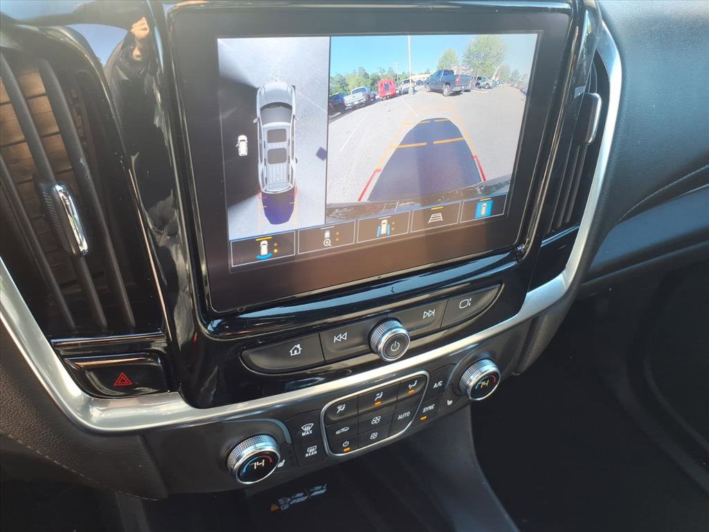 Used 2023 Chevrolet Traverse LT w/ Rear Camera Mirror Package AWD/4WD image 36