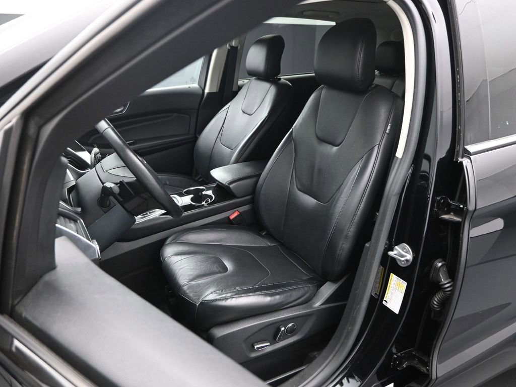 Used 2016 Ford Edge Titanium w/ Equipment Group 301A image 12