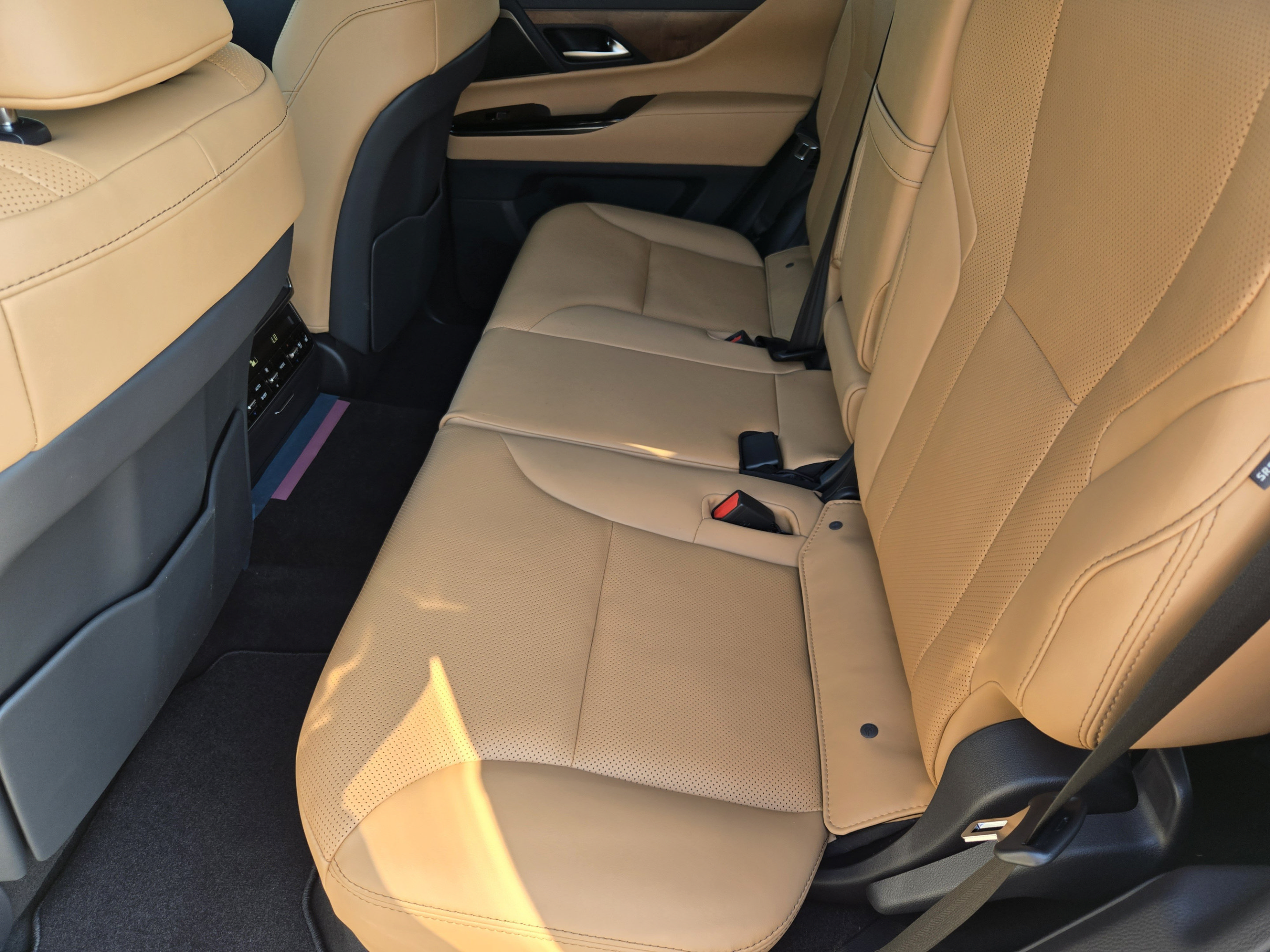 New 2026 Lexus LX 700h Luxury AWD/4WD image 18