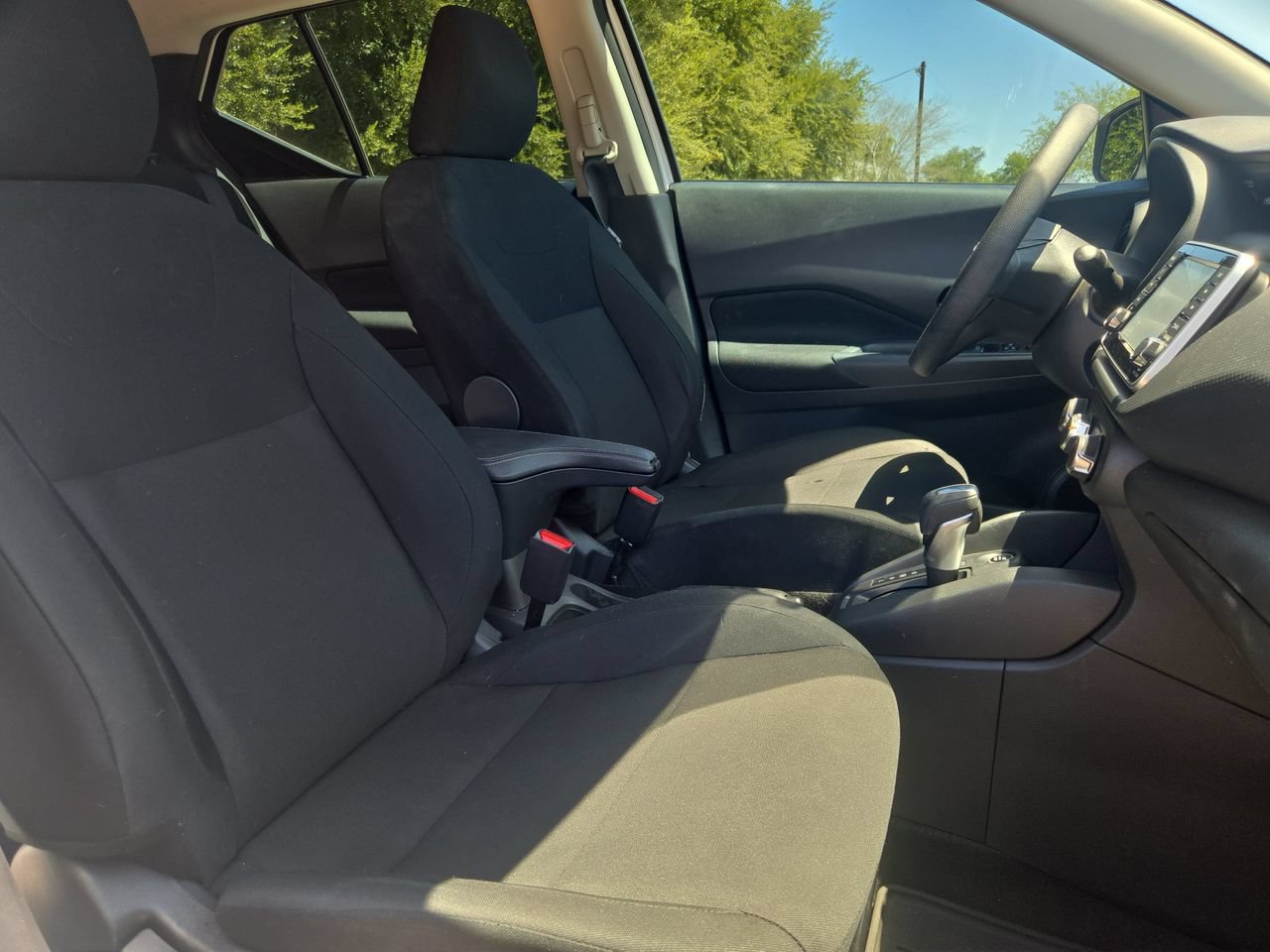 Used 2025 Nissan Kicks Play S FWD image 10