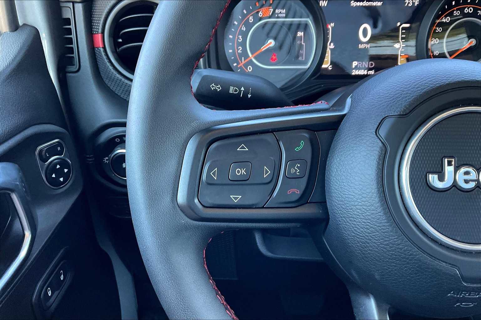 Used 2024 Jeep Wrangler Unlimited Rubicon image 46