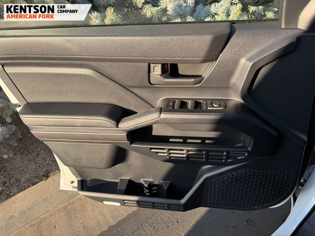 Used 2025 Toyota 4Runner SR5 image 22