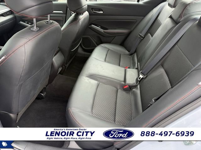 Used 2023 Nissan Altima 2.5 SR AWD/4WD image 11