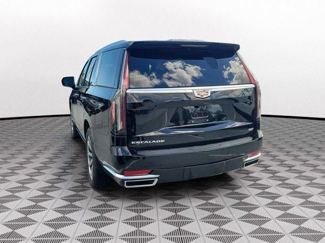 Used 2021 Cadillac Escalade Premium Luxury Platinum RWD image 4