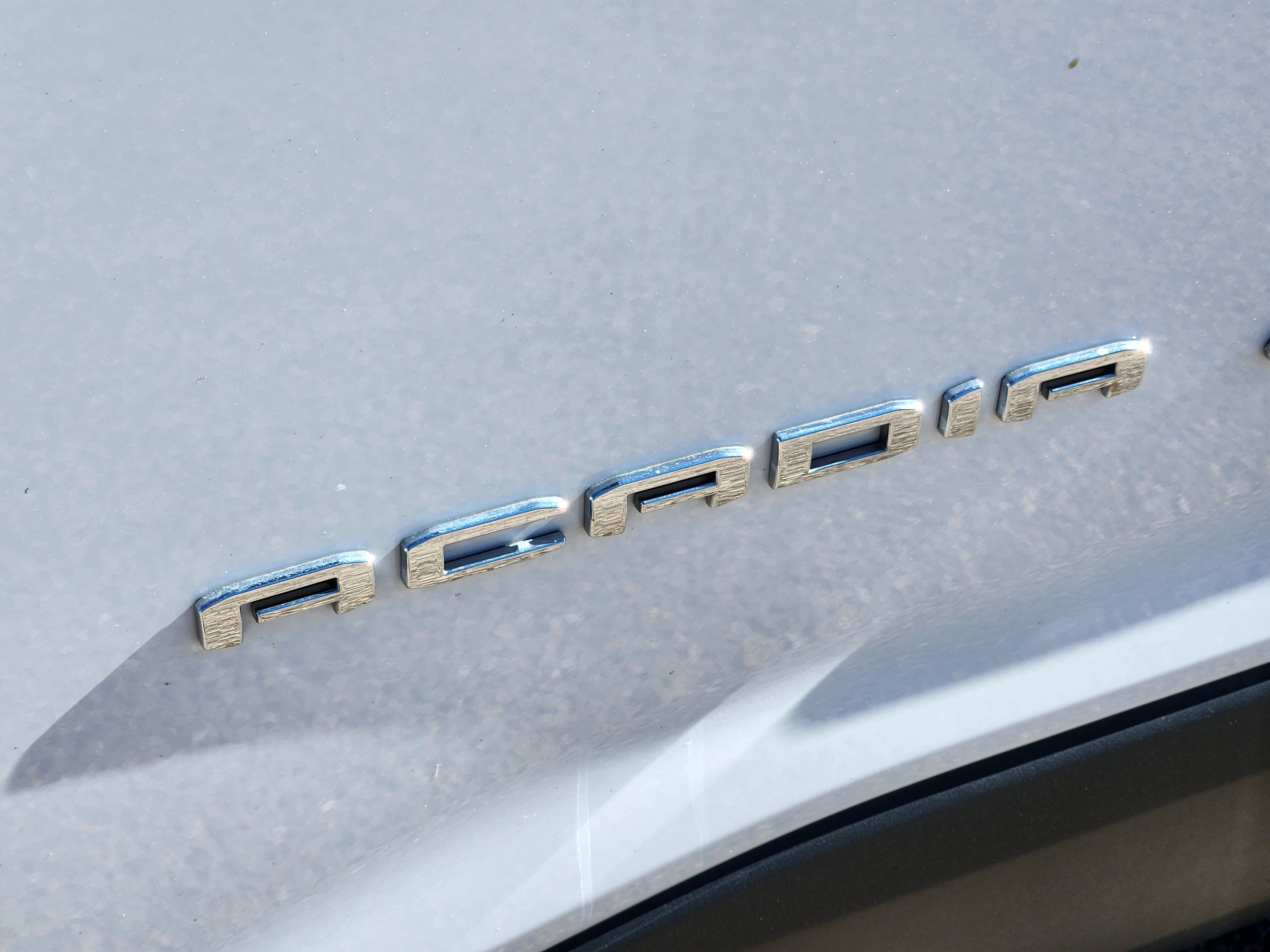 Used 2021 GMC Acadia SLT w/ LPO, Bright Accent Package image 8