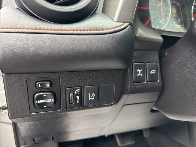 Used 2017 Toyota RAV4 SE image 23