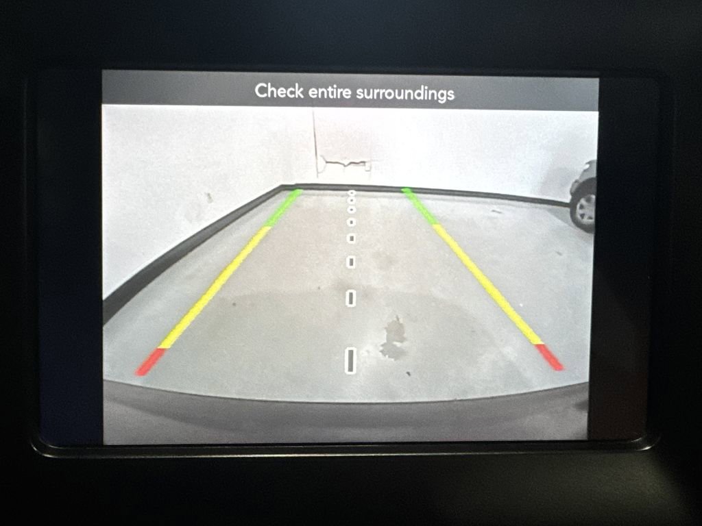 Used 2020 Jeep Cherokee Latitude Plus image 9