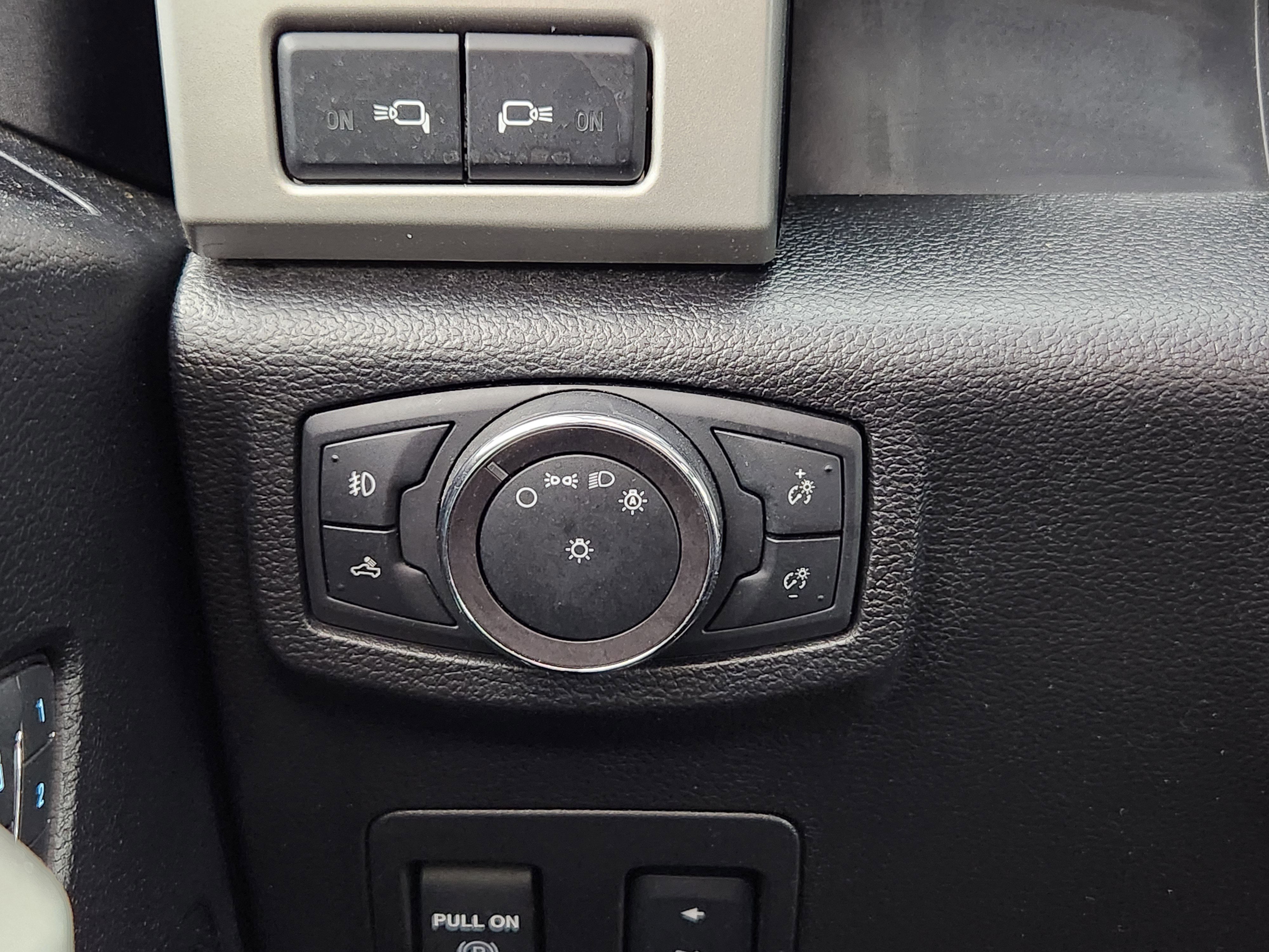 Used 2019 Ford F150 Lariat image 27