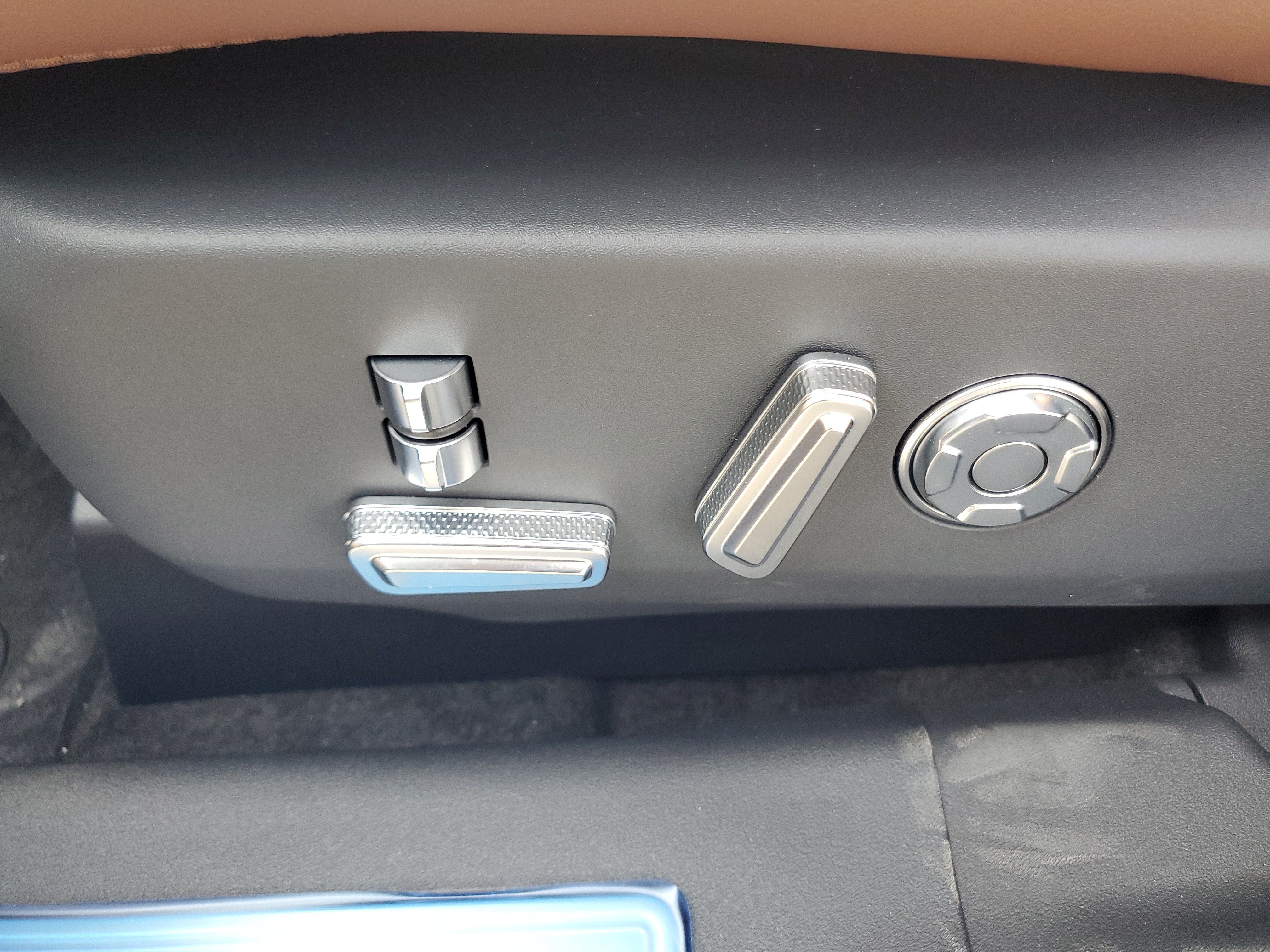 New 2026 Lincoln Nautilus Reserve AWD/4WD image 12