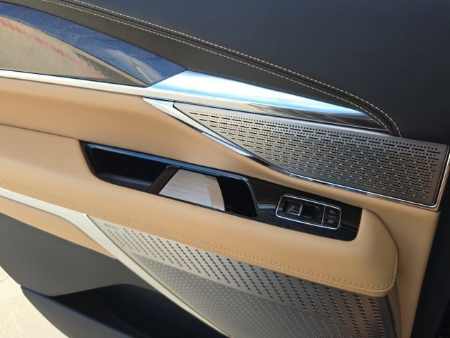 New 2026 Cadillac Escalade IQ Luxury 2 w/ LPO, Floor Liner Package image 19