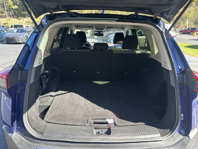 Used 2023 Nissan Rogue SV AWD/4WD image 29