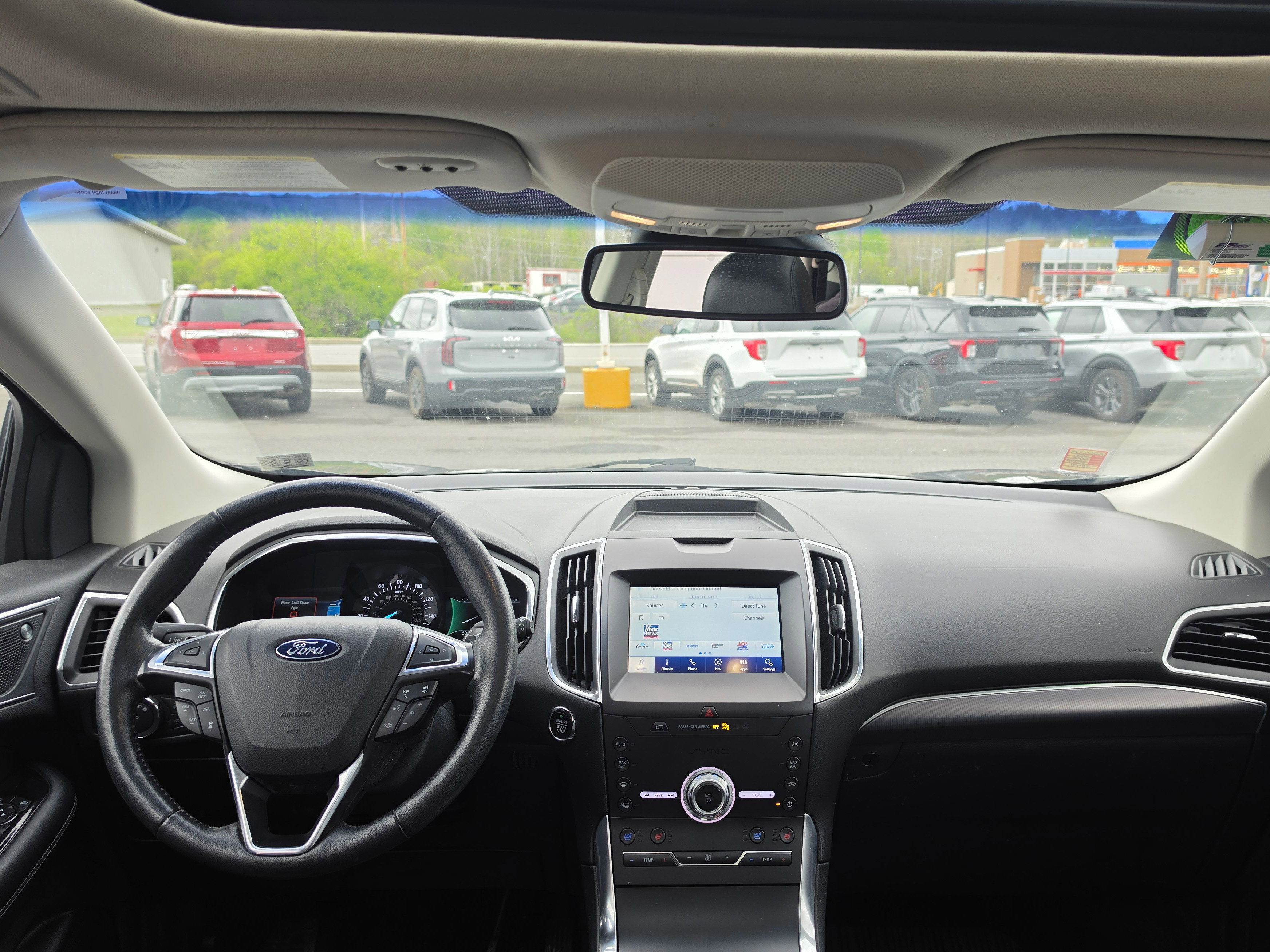 Used 2020 Ford Edge Titanium w/ Equipment Group 301A AWD/4WD image 14