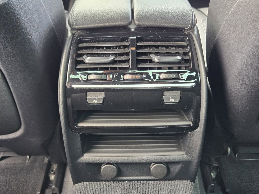 Used 2019 BMW 530i xDrive AWD/4WD image 38