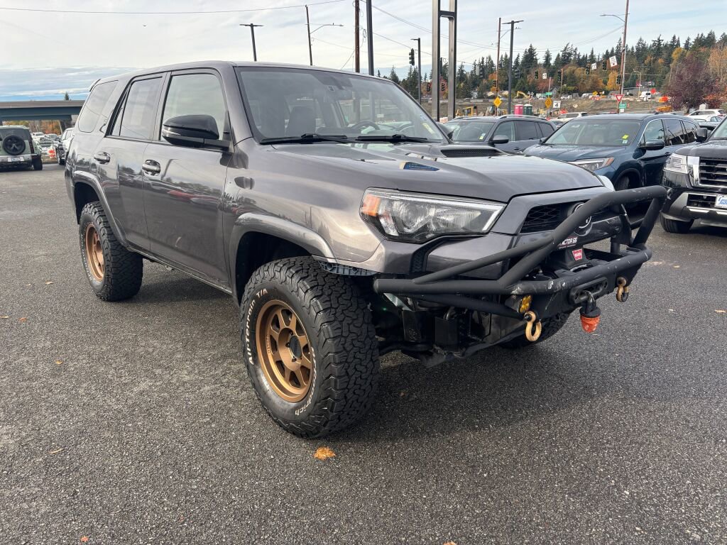 Used 2018 Toyota 4Runner TRD Off-Road Premium image 3