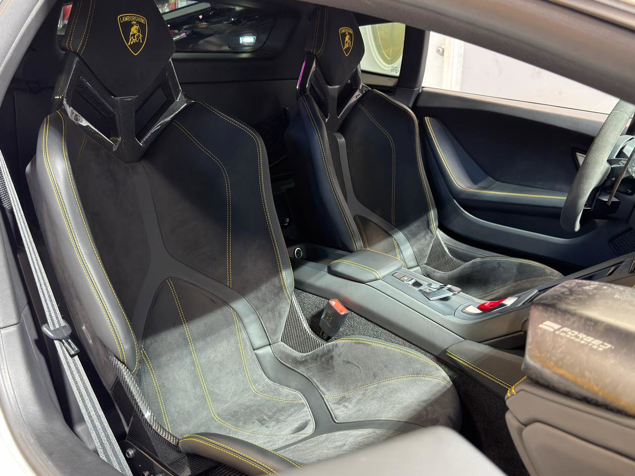 Used 2022 Lamborghini Huracan EVO image 22