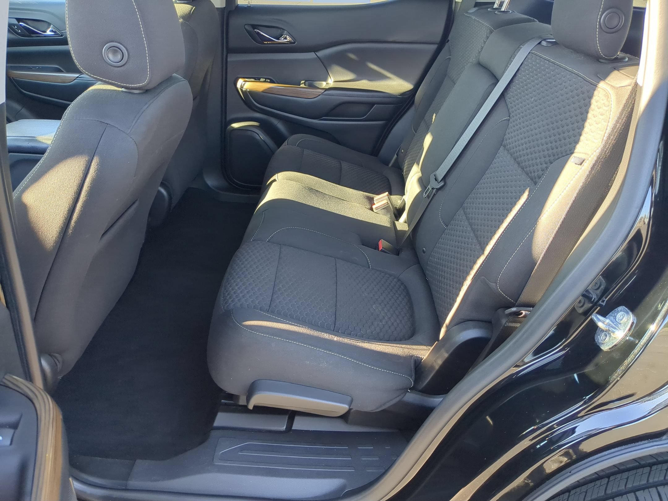 Certified 2019 GMC Acadia SLE w/ Driver Alert Package I FWD image 23