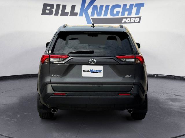 Used 2021 Toyota RAV4 XLE image 4