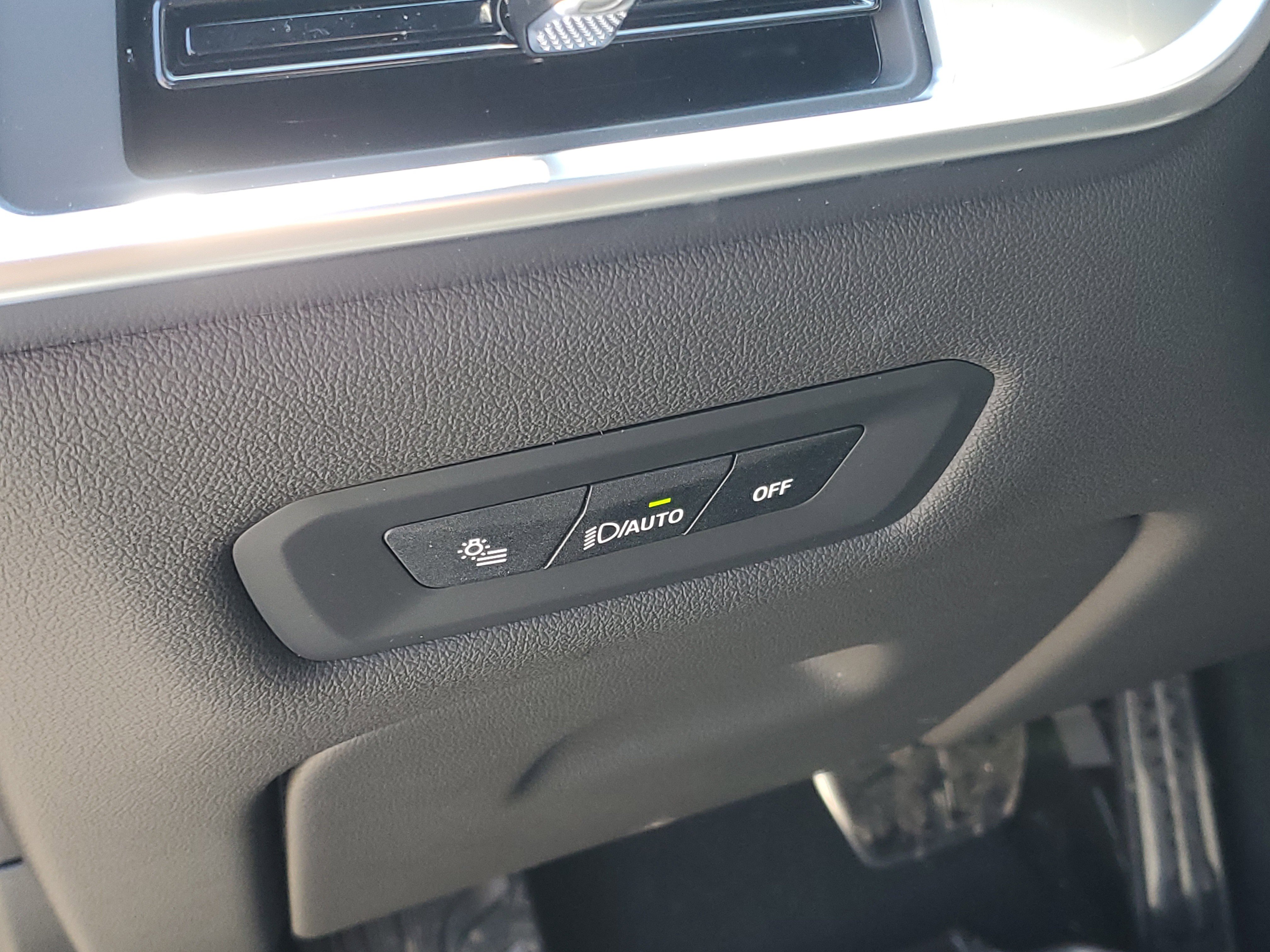 New 2026 BMW X5 xDrive40i w/ M Sport Package AWD/4WD image 12