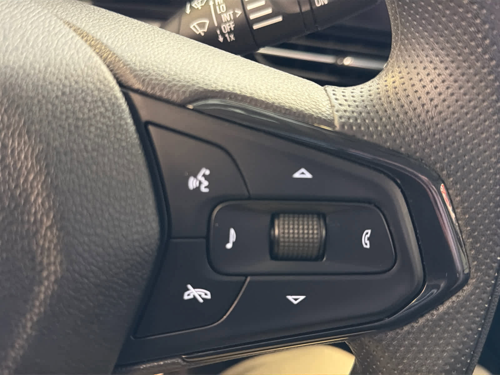 Used 2024 Chevrolet Trax LT image 37