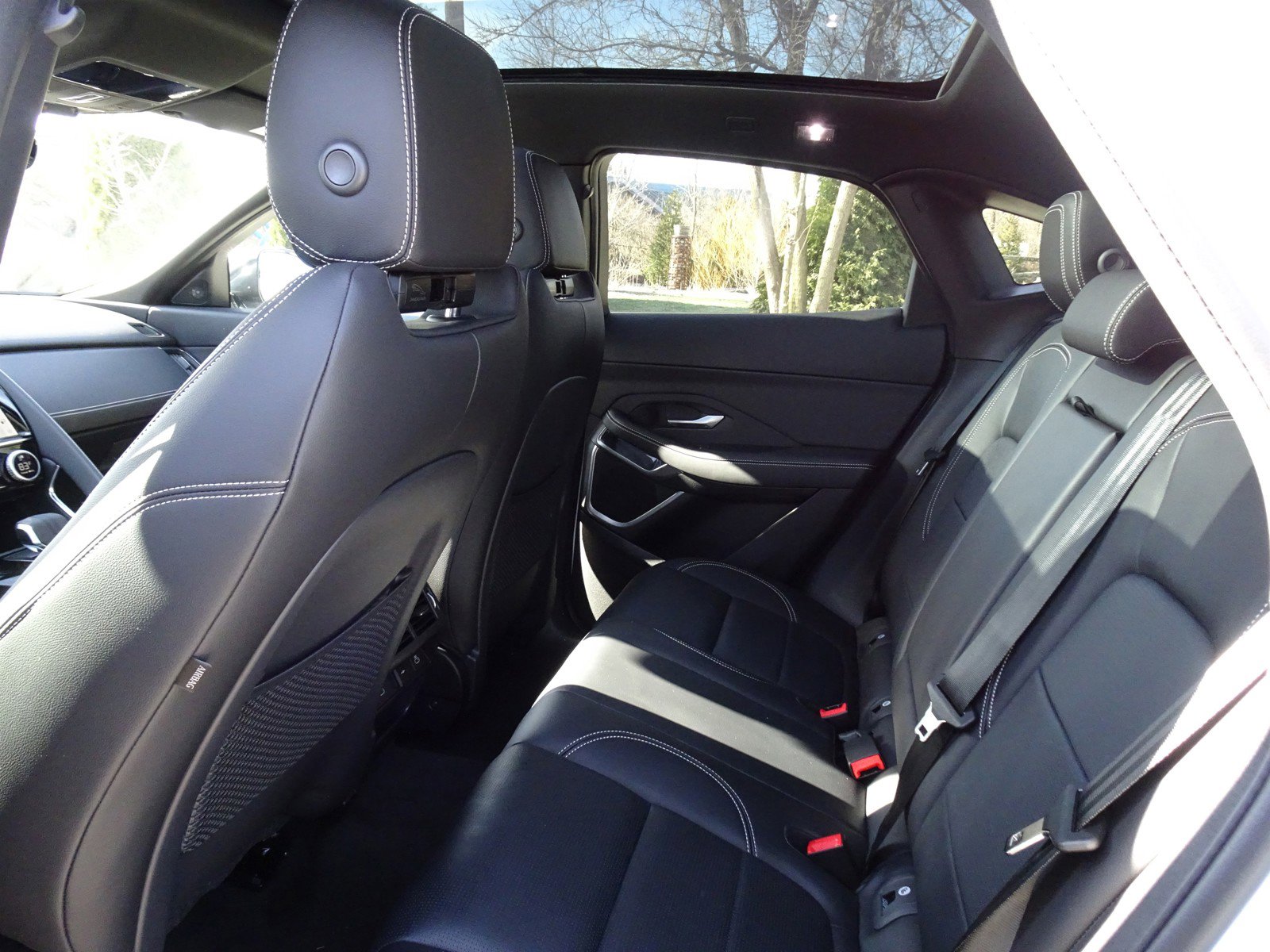 New 2024 Jaguar E-PACE R-Dynamic SE image 21