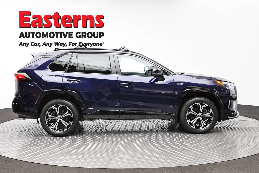 Used 2022 Toyota RAV4 XSE w/ Weather Package AWD/4WD image 4