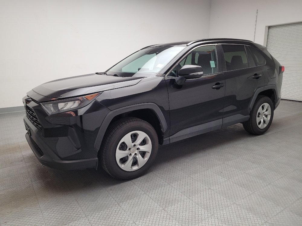 Used 2021 Toyota RAV4 LE FWD image 2