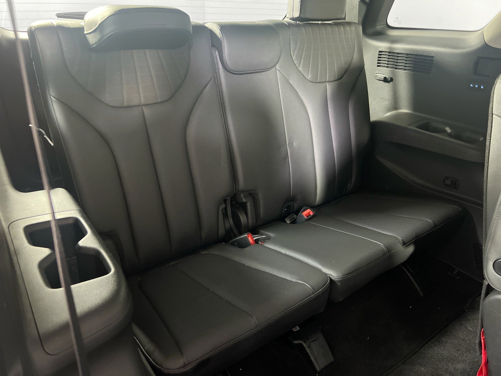 Used 2023 Hyundai Palisade Limited image 29