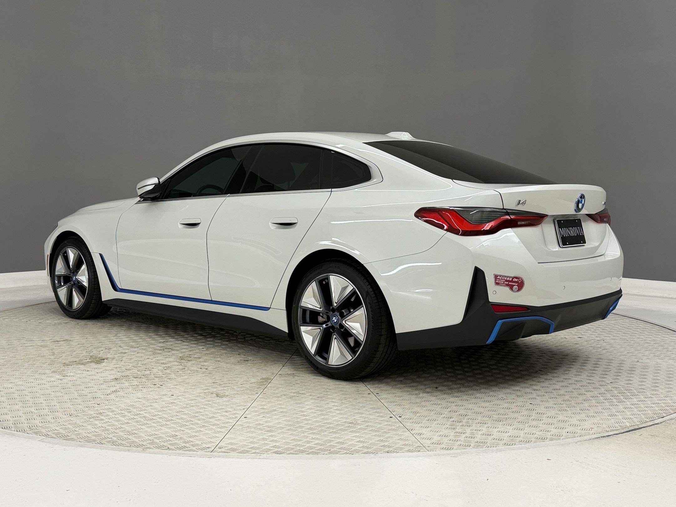 Certified 2023 BMW i4 eDrive40 w/ Premium Package RWD image 3