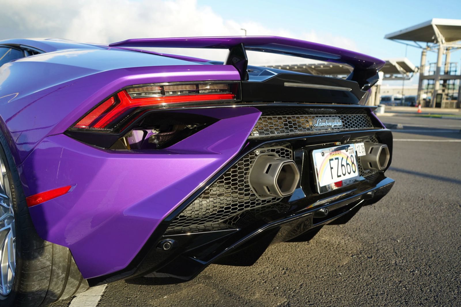 Used 2024 Lamborghini Huracan Tecnica RWD image 28