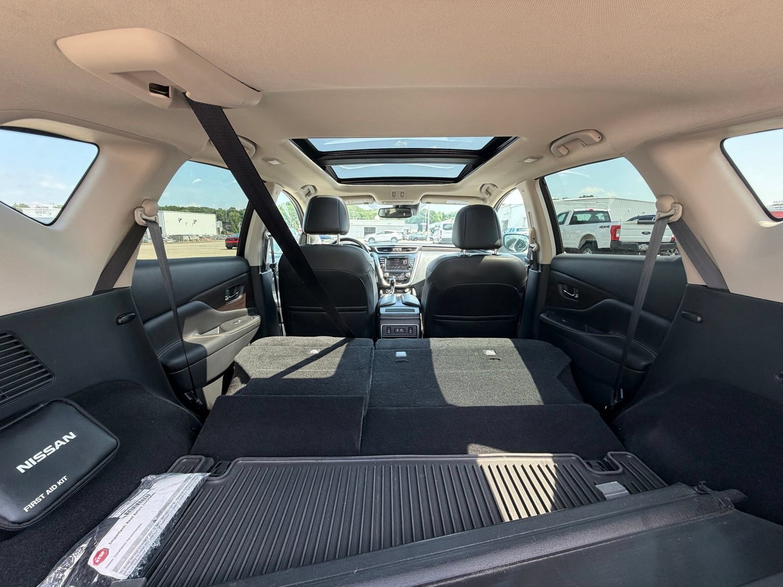 Used 2021 Nissan Murano Platinum w/ Cargo Package AWD/4WD image 2