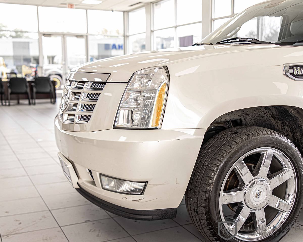 Used 2010 Cadillac Escalade 2WD Hybrid image 5