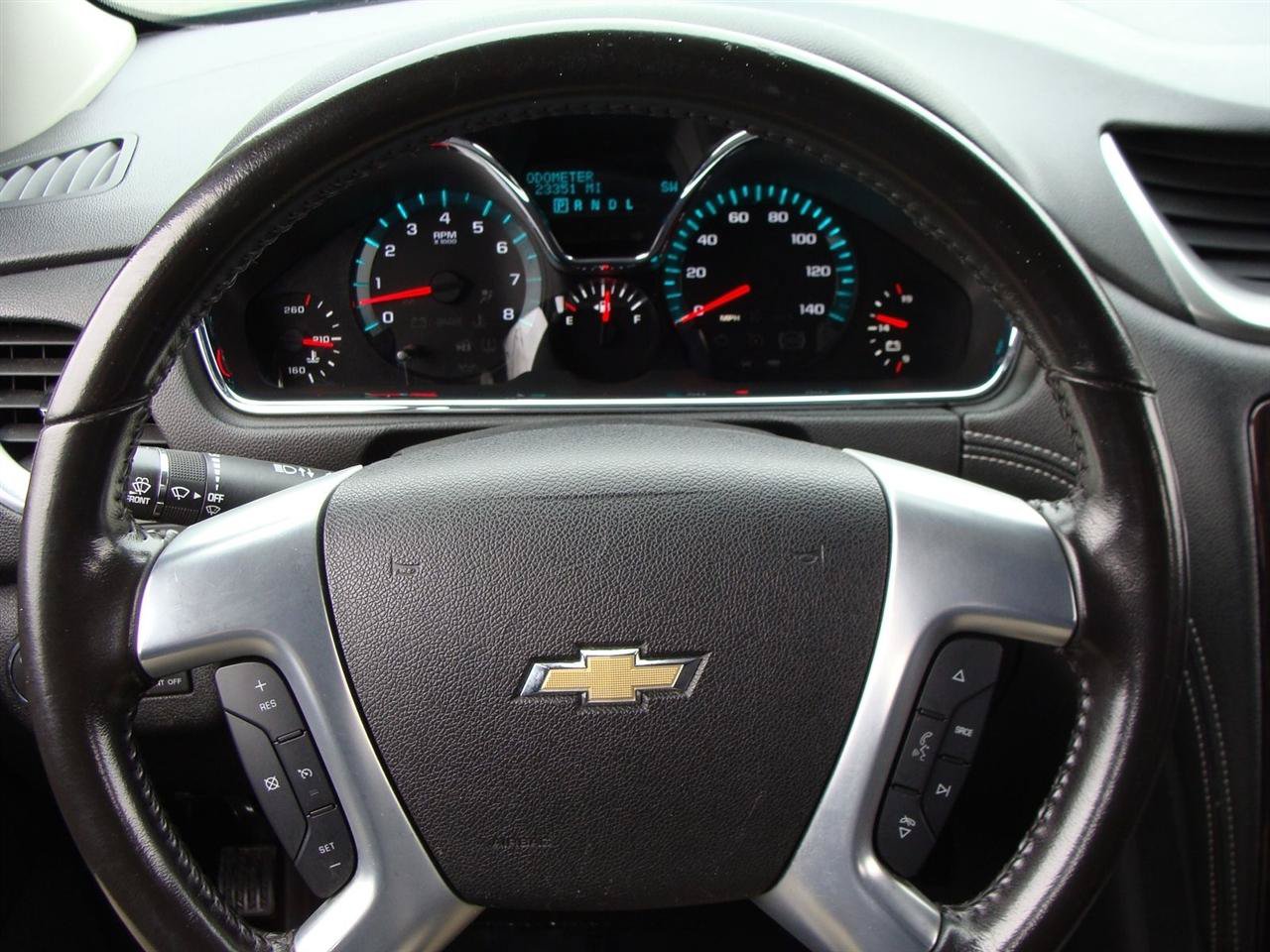 Used 2017 Chevrolet Traverse LT w/ Style and Technology Package AWD/4WD image 16