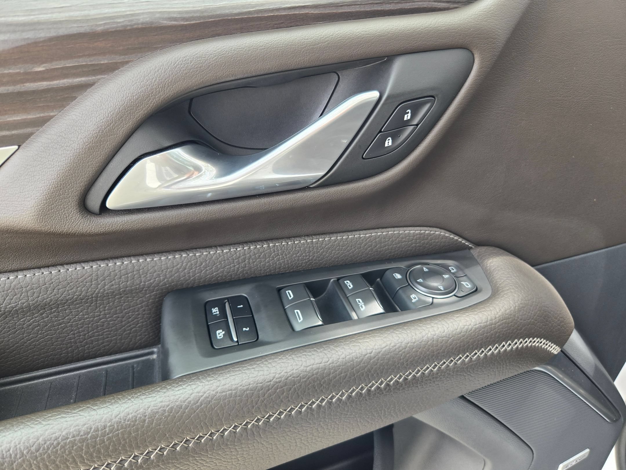 Used 2022 GMC Yukon XL Denali AWD/4WD image 20