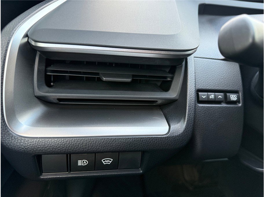 Used 2023 Toyota Prius LE image 29