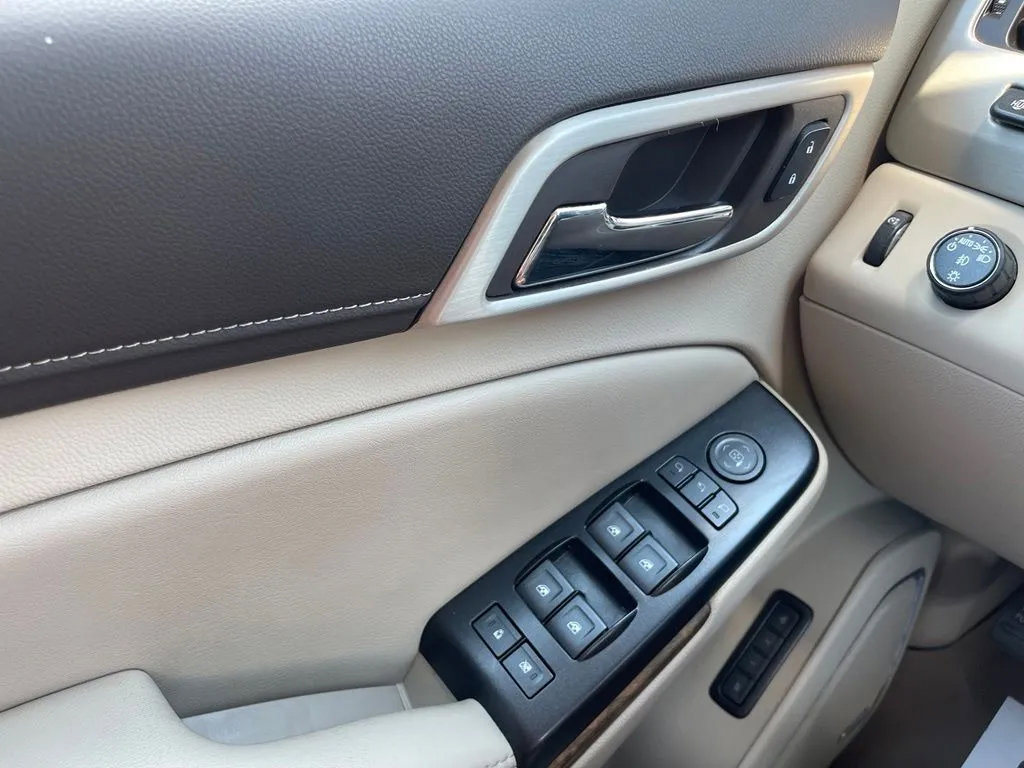 Used 2020 GMC Yukon Denali w/ Denali Ultimate Package AWD/4WD image 40