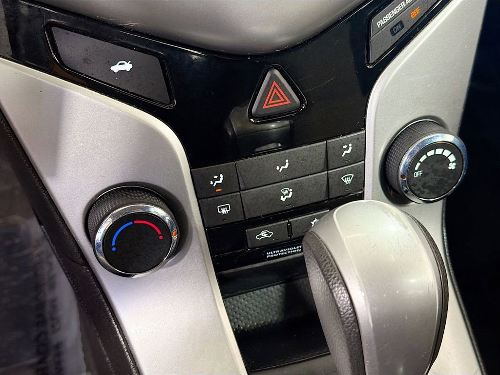 Used 2016 Chevrolet Cruze LS FWD image 16