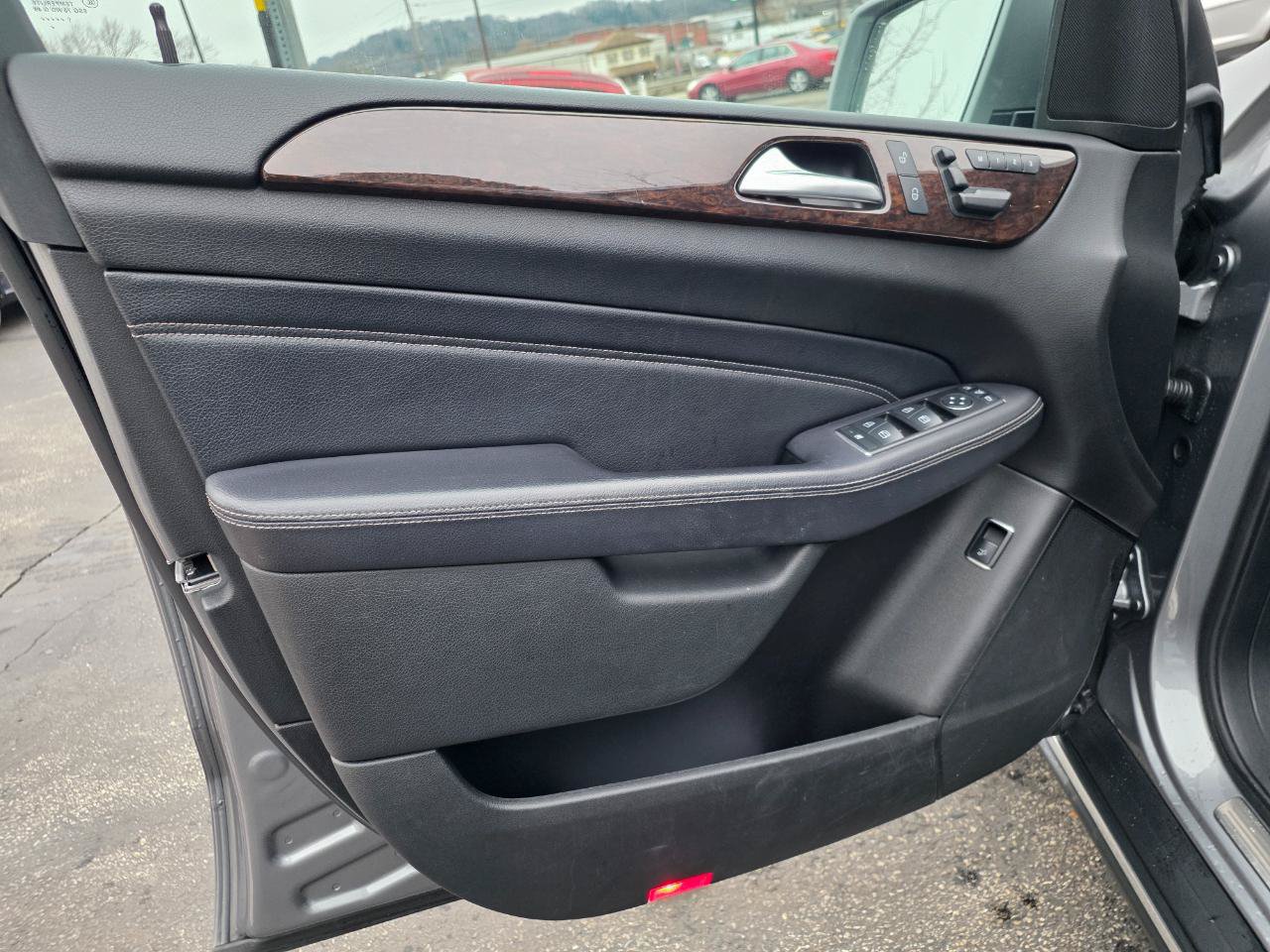 Used 2012 Mercedes-Benz ML 350 BlueTEC 4MATIC image 31