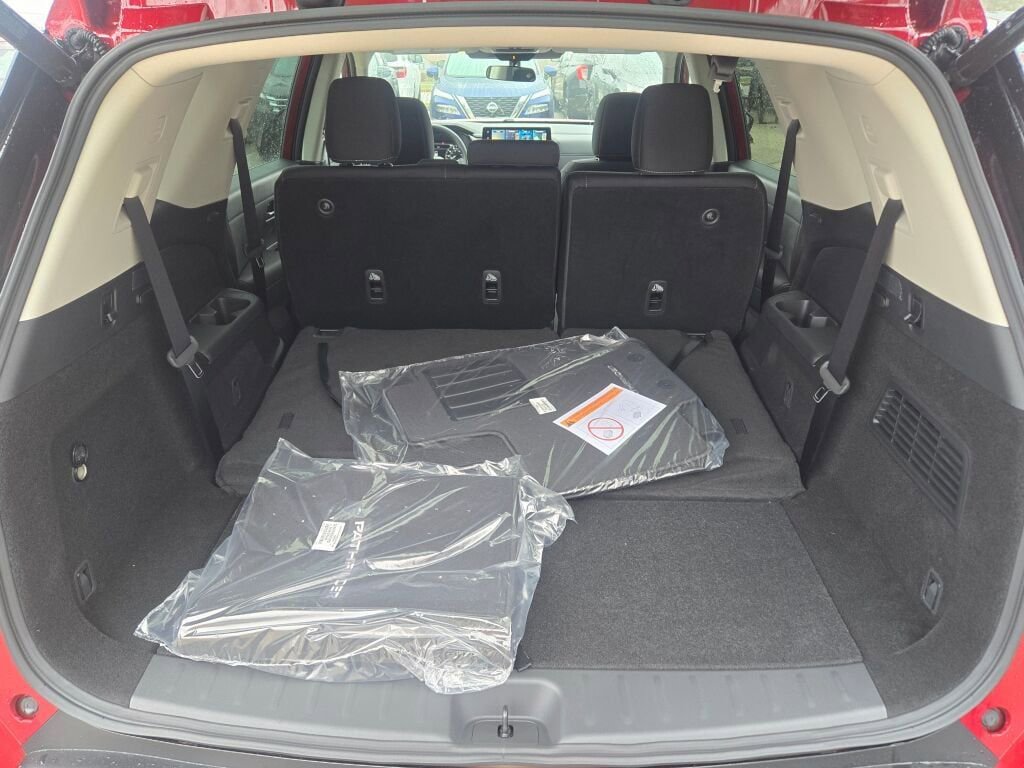 New 2026 Nissan Pathfinder SV w/ SV Premium Package image 13