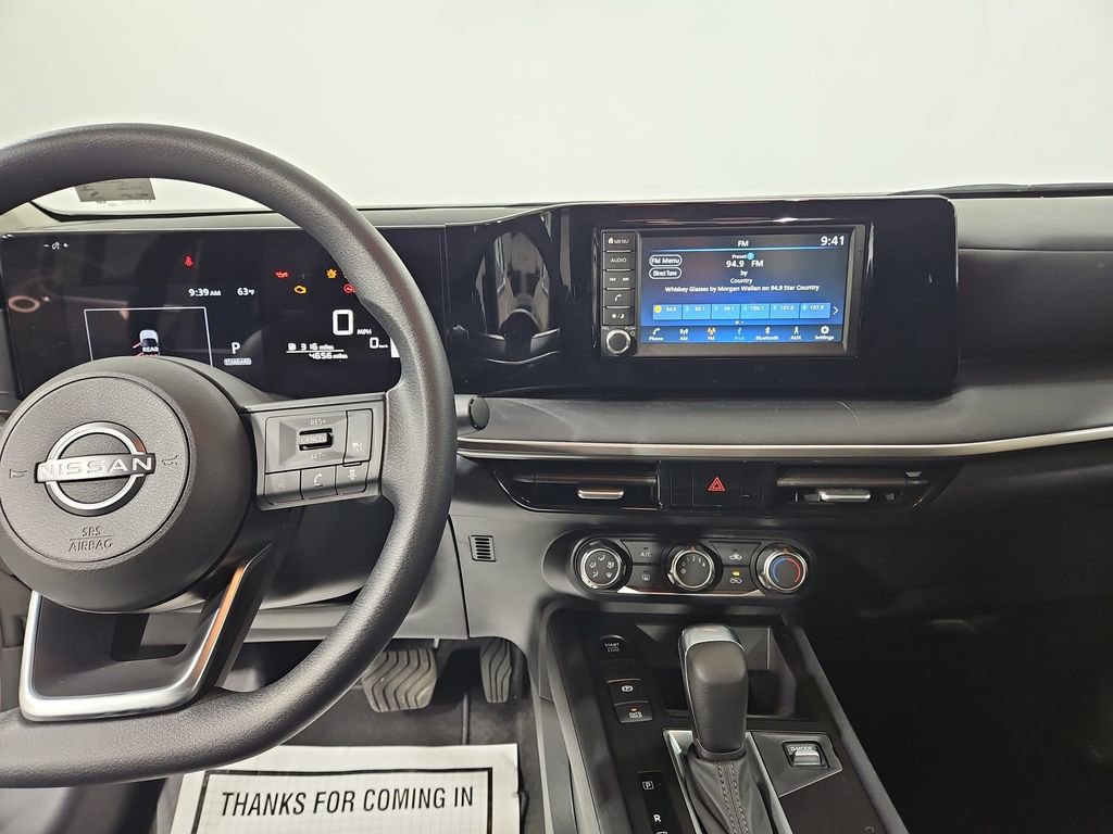 Certified 2025 Nissan Kicks S image 17