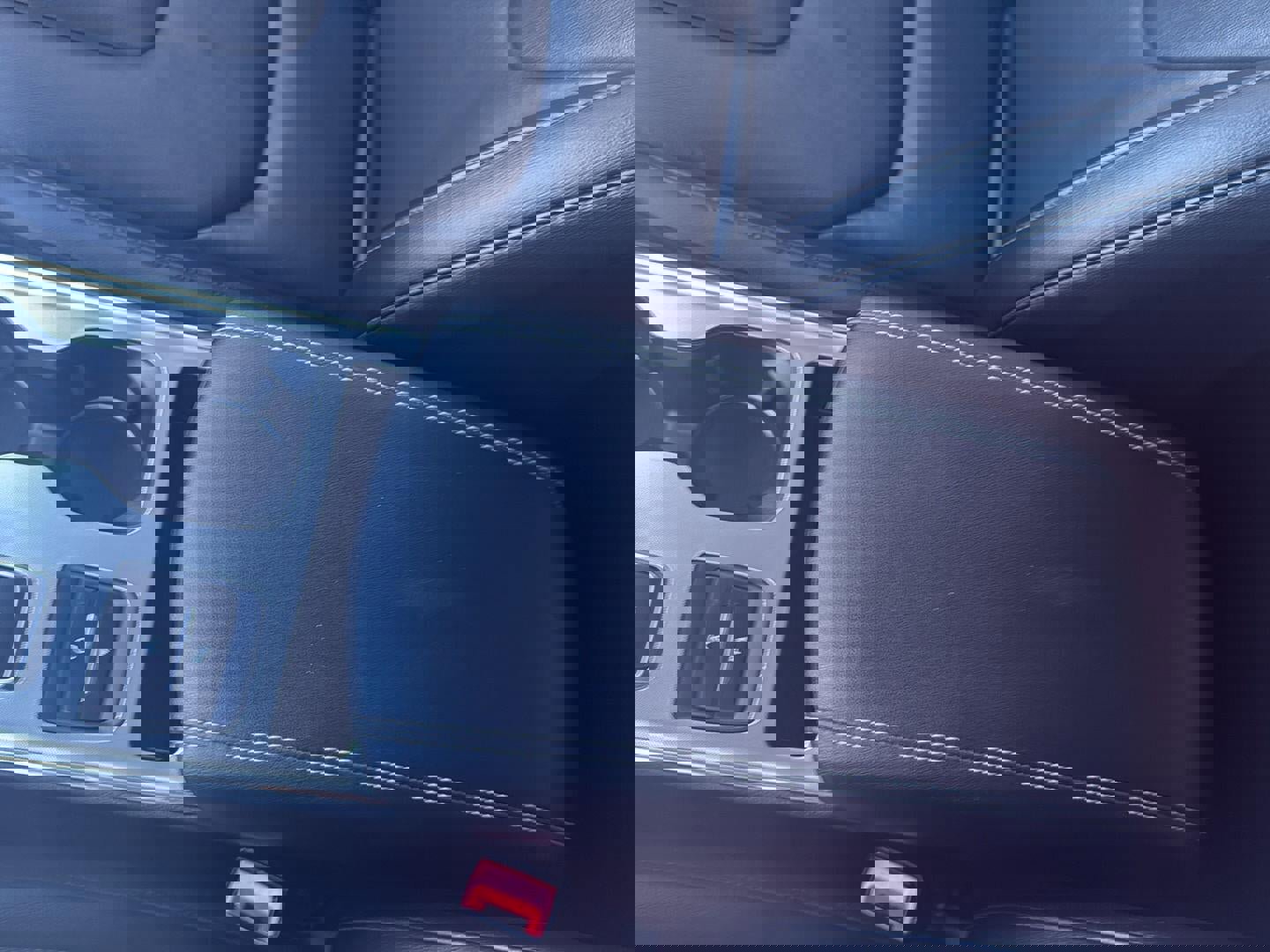 Used 2022 Ford Edge Titanium image 19