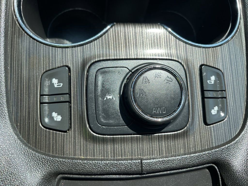 Used 2023 GMC Acadia SLT AWD/4WD image 30