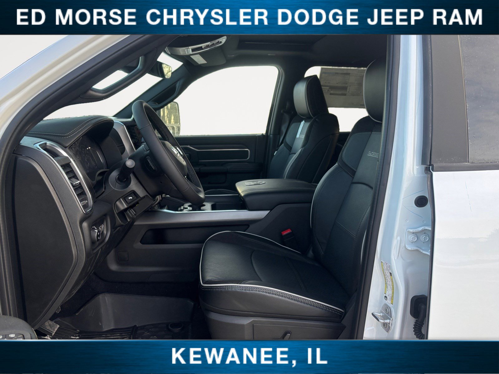 New 2026 RAM 3500 Laramie AWD/4WD image 9