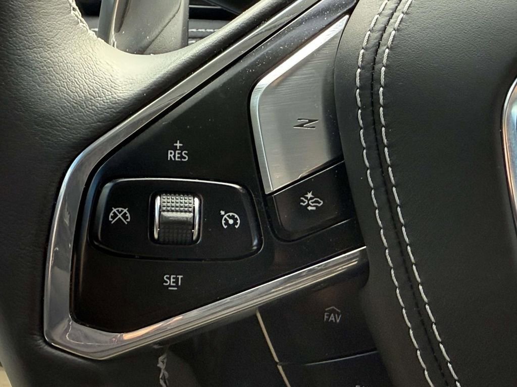 Used 2024 Chevrolet Corvette Stingray Premium Cpe w/ Z51 Performance Package image 21