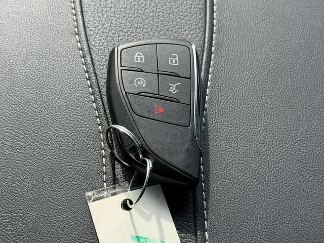 Used 2025 GMC Acadia Denali w/ LPO, Floor Liner Package FWD image 22