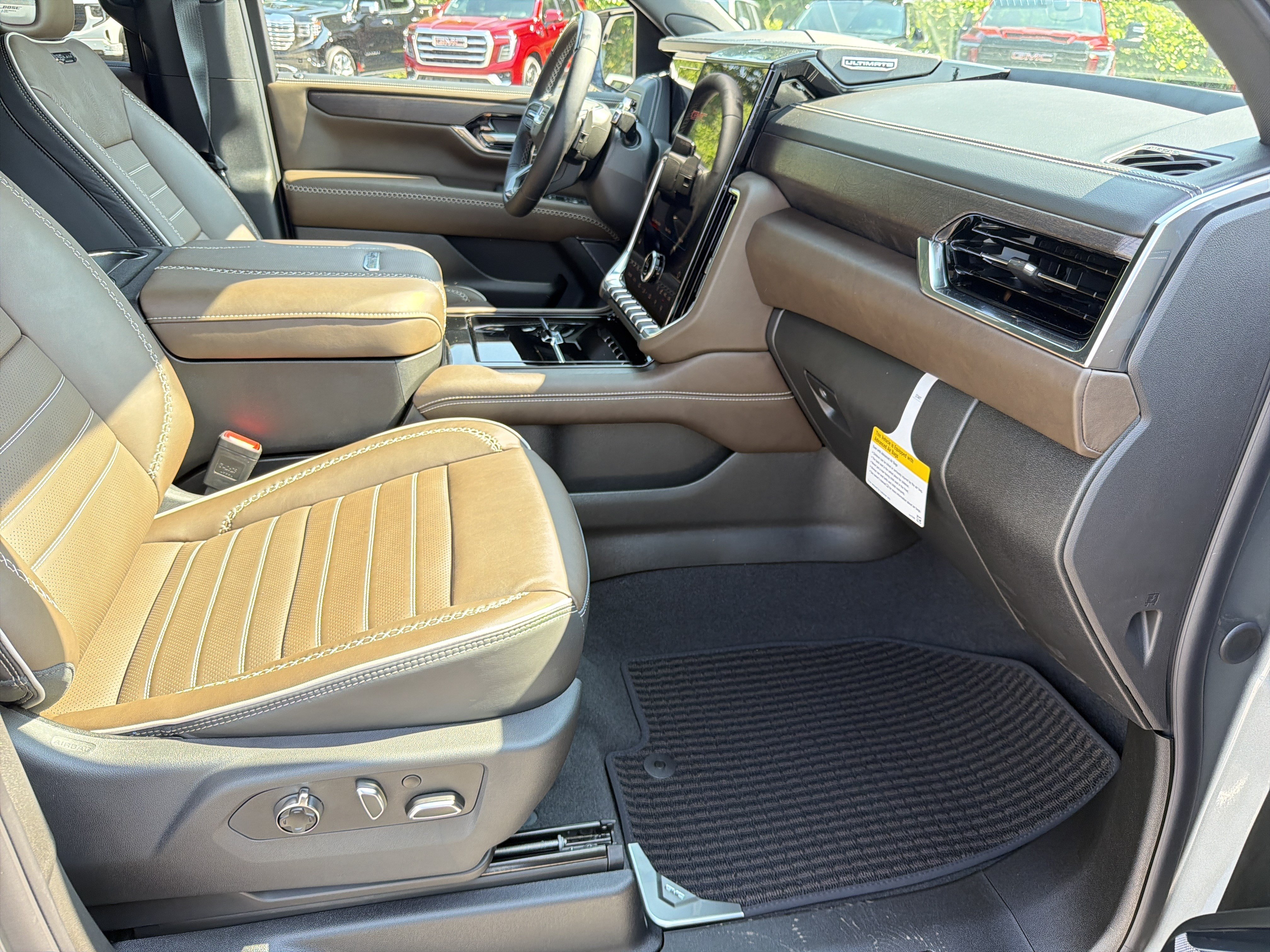 New 2026 GMC Yukon XL Denali Ultimate AWD/4WD image 14