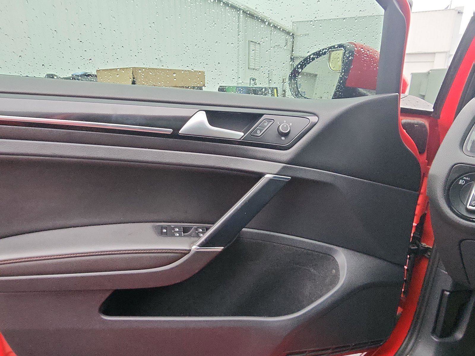 Used 2015 Volkswagen GTI SE w/ Lighting Package (SEL) image 15