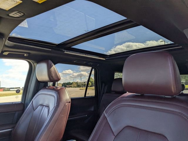 Used 2024 Ford Expedition Limited image 18
