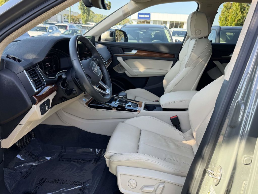 Used 2023 Audi Q5 e Premium Plus AWD/4WD image 16