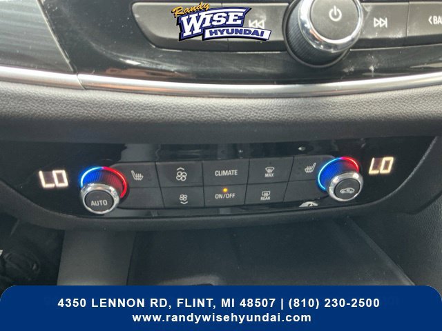 Used 2019 Buick Enclave Essence AWD/4WD image 25